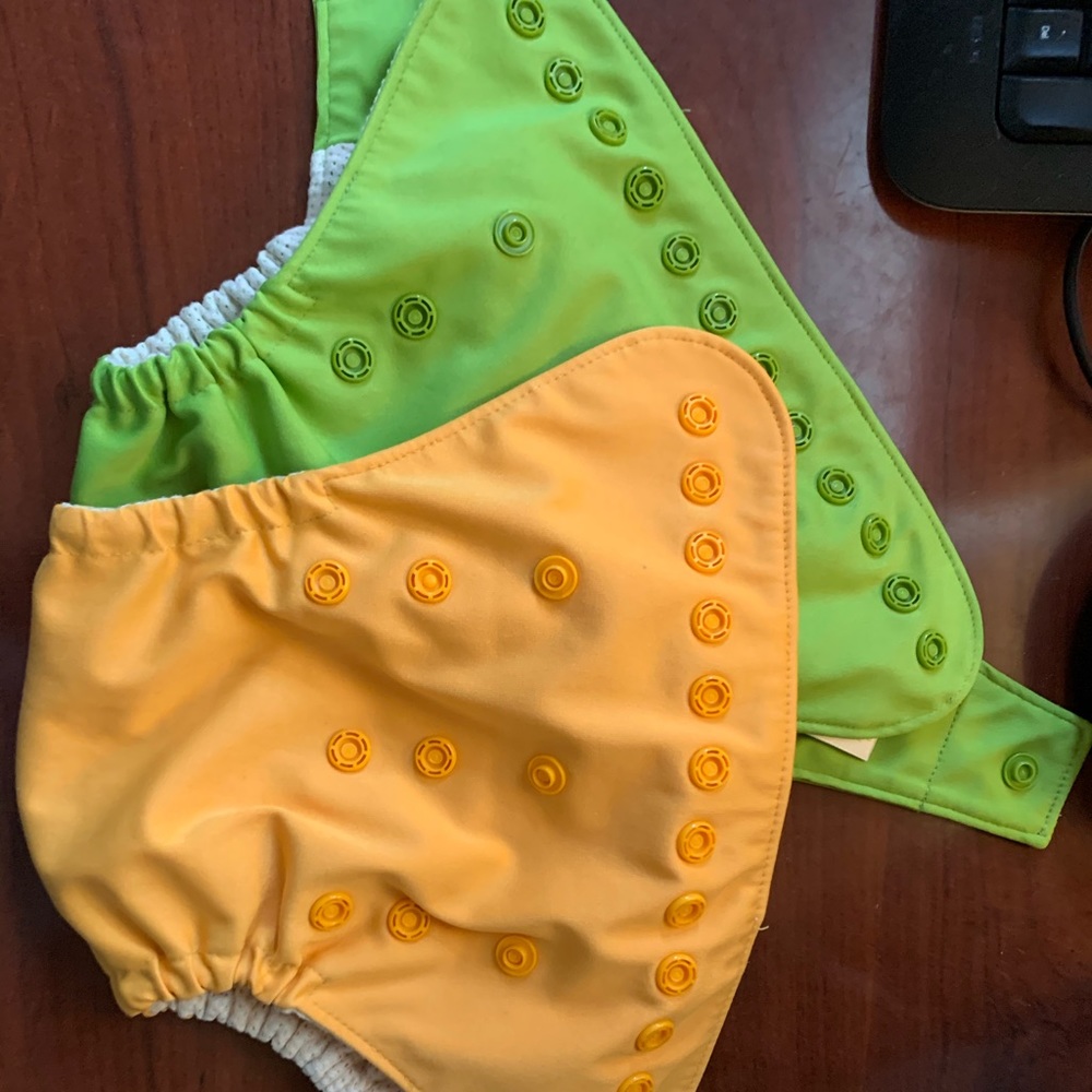 2 Grovia hybrid shells & 2 inserts